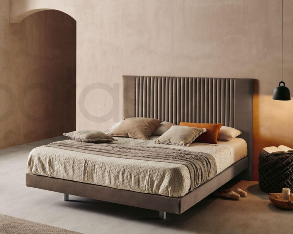 CONJUNTO DE CAMA TAPIZADA VOLADA BIRD